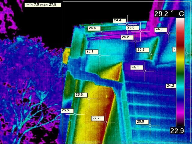 赤外線サーモグラフィによる雨漏り調査