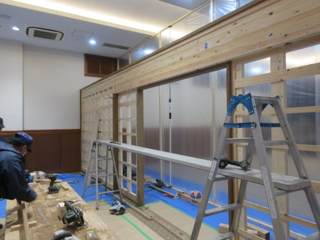 間仕切り用下地の作成です